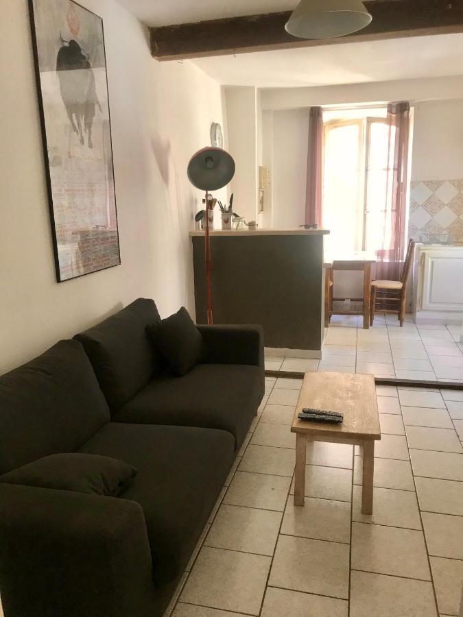 Reveil Vue Sur Les Arenes Arles Exterior foto
